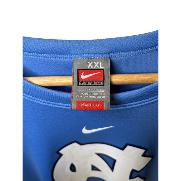 Vintage Nike University of Carolina tee - Picture 2 of 3